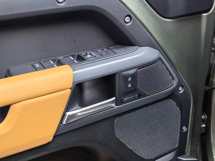 Фото 5 - Land Rover Defender