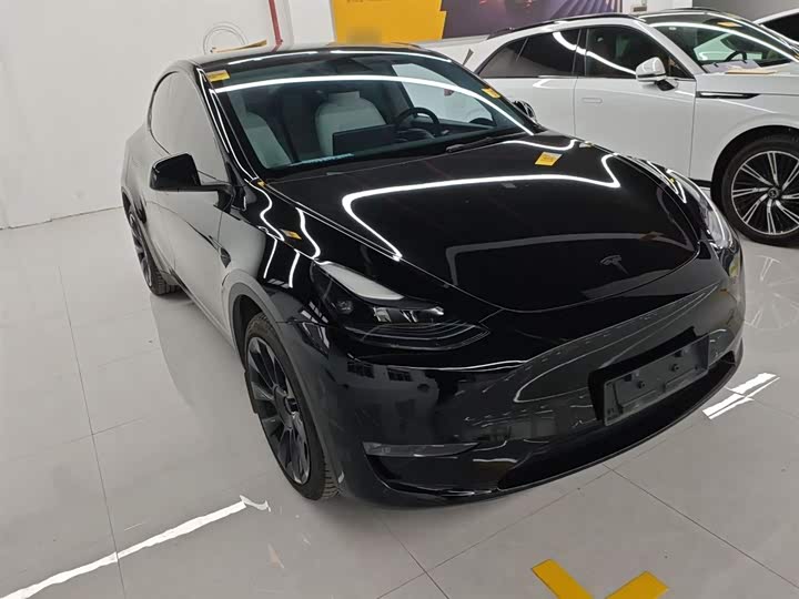 Фото 4 - Tesla Model Y