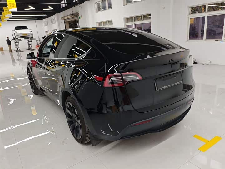 Фото 5 - Tesla Model Y