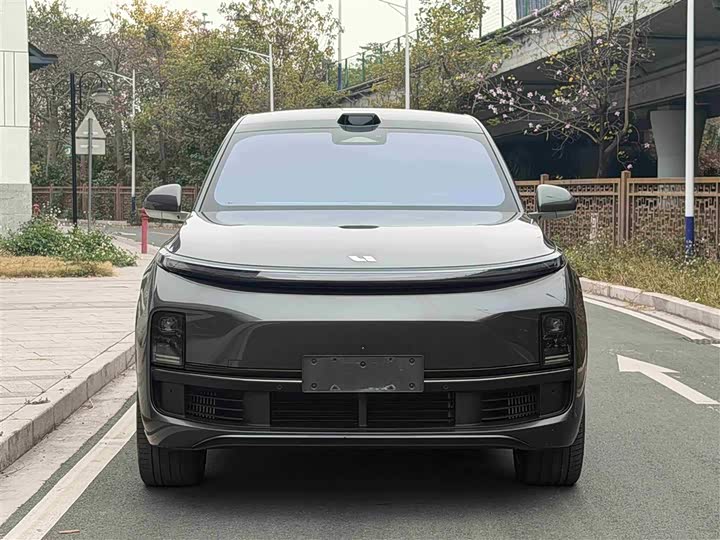 Фото 1 - LiXiang L9