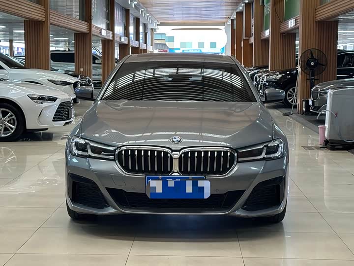 Фото 2 - BMW 5 Series