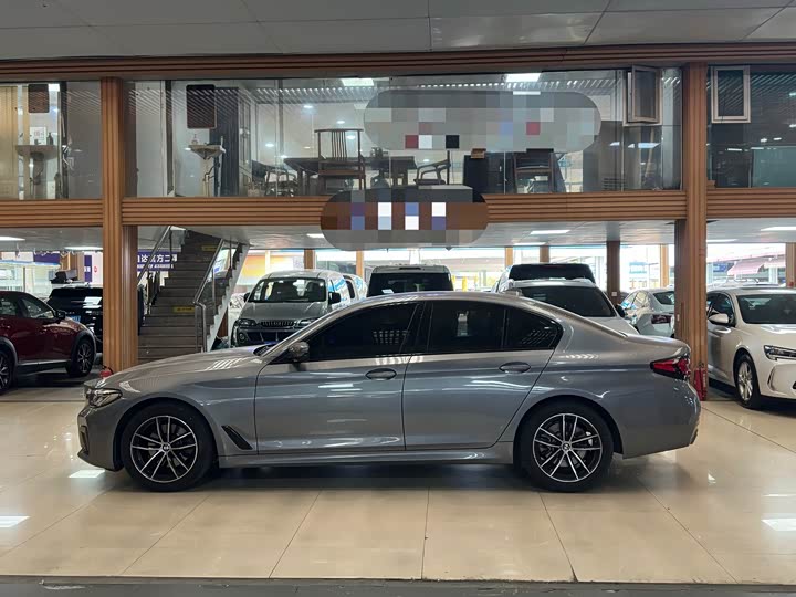 Фото 5 - BMW 5 Series