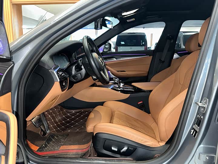 Фото 6 - BMW 5 Series