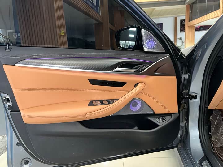 Фото 8 - BMW 5 Series