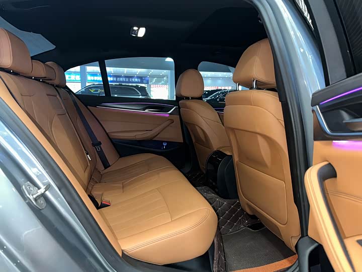 Фото 9 - BMW 5 Series