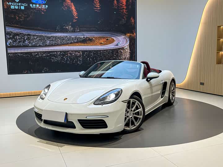 Фото 1 - Porsche 718