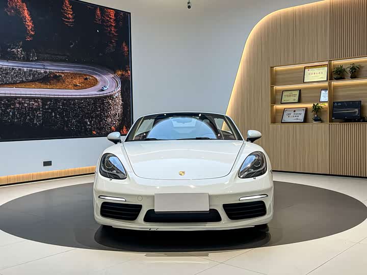 Фото 4 - Porsche 718