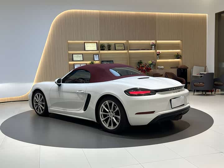 Фото 8 - Porsche 718