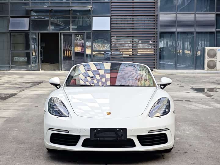 Фото 2 - Porsche 718