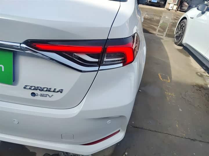 Фото 8 - Toyota Corolla