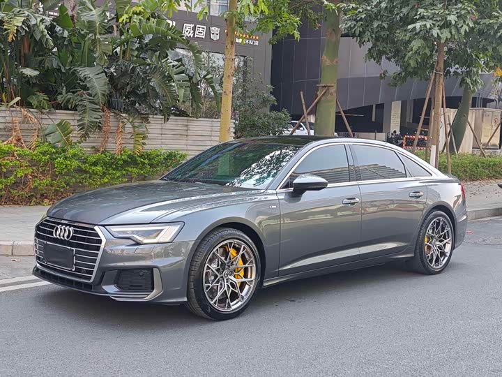 Фото 1 - Audi A6L