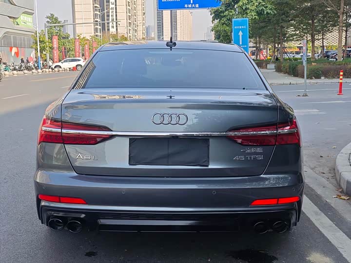 Фото 8 - Audi A6L