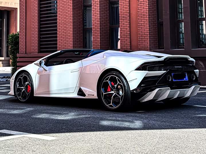 Фото 4 - Lamborghini Huracán