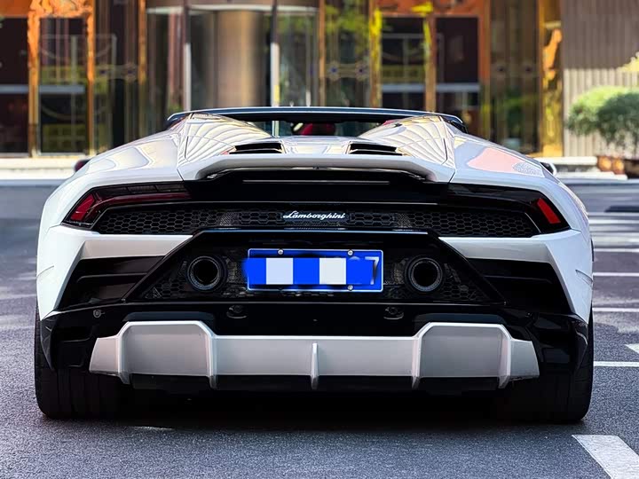 Фото 5 - Lamborghini Huracán