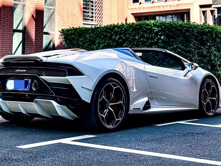 Фото 6 - Lamborghini Huracán