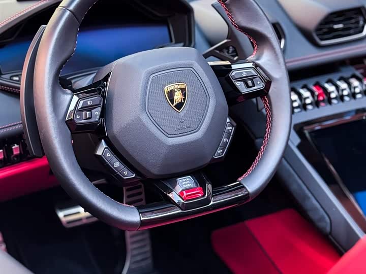 Фото 9 - Lamborghini Huracán