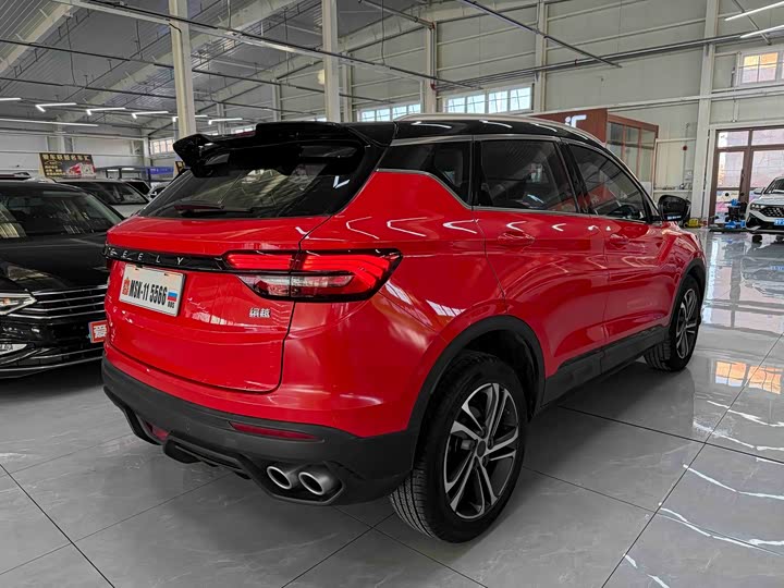 Фото 4 - Geely Coolray