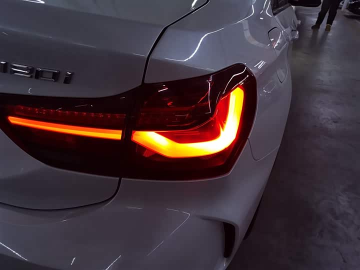 Фото 8 - BMW 1 Series