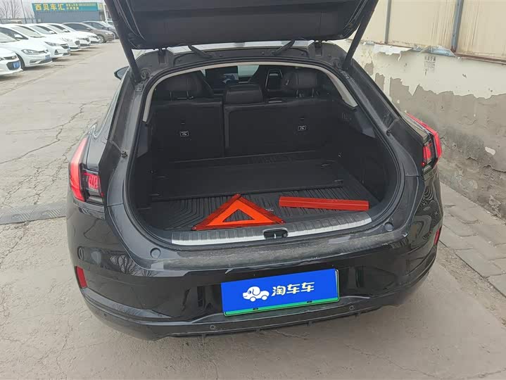 Фото 4 - Zeekr 001