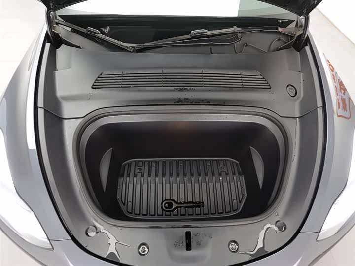 Фото 6 - Tesla Model Y