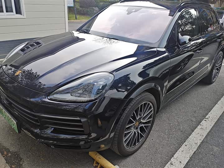 Фото 1 - Porsche Cayenne Hybrid