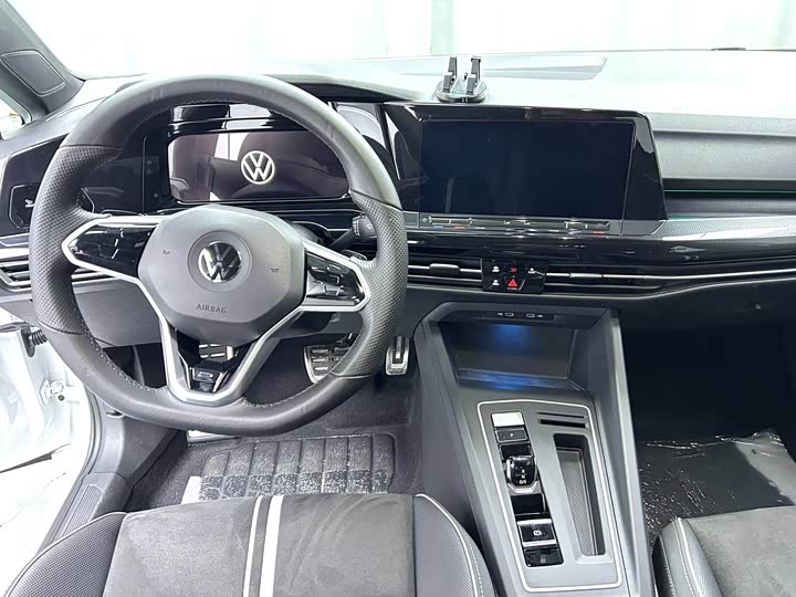 Фото 6 - Volkswagen Golf