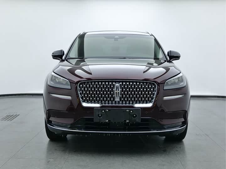 Фото 2 - Lincoln Corsair