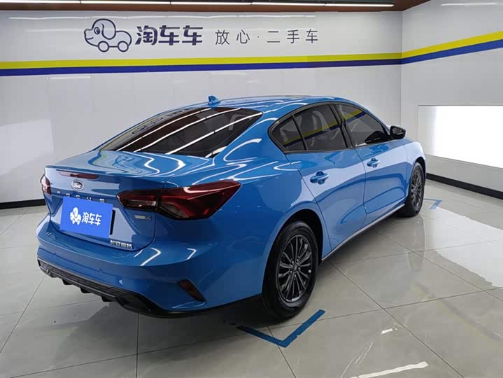 Фото 3 - Ford Focus