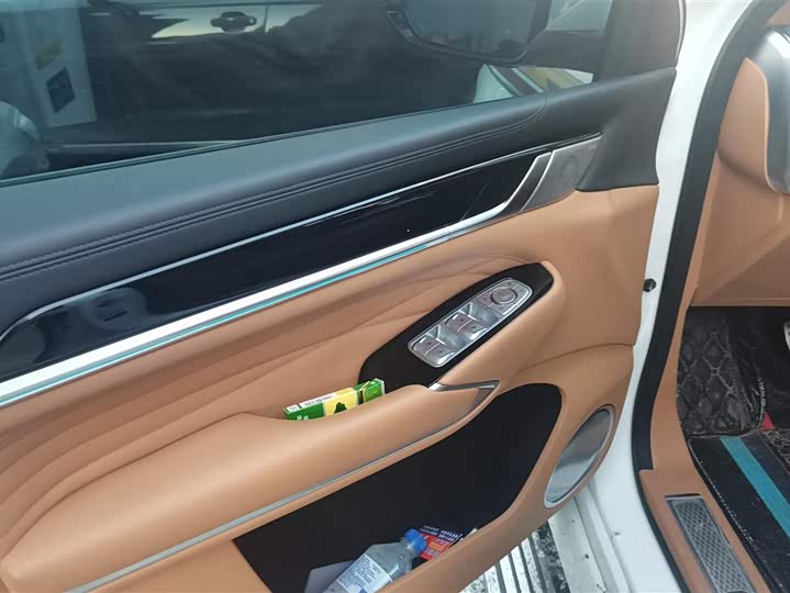 Фото 7 - Tank 500 Hybrid