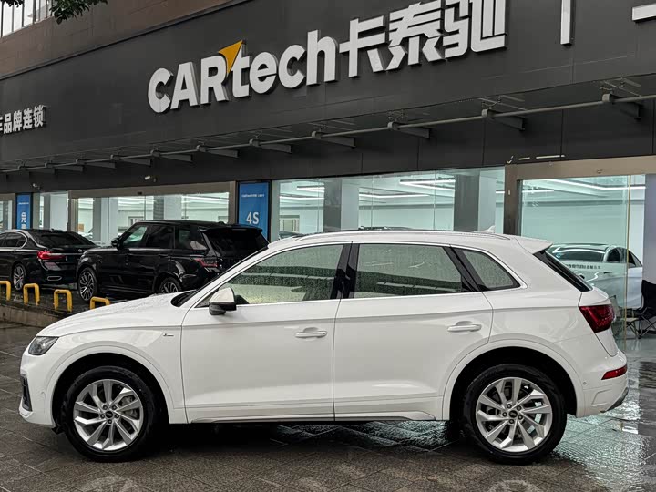 Фото 3 - Audi Q5L