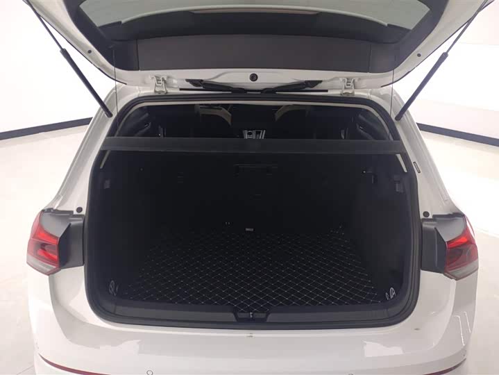 Фото 4 - Volkswagen Golf