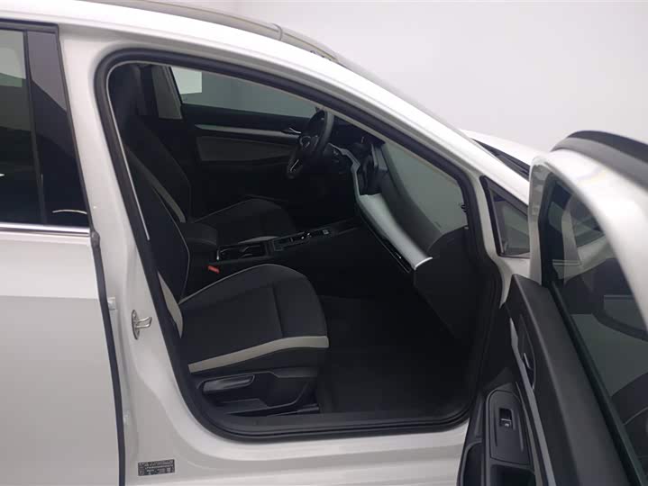 Фото 8 - Volkswagen Golf