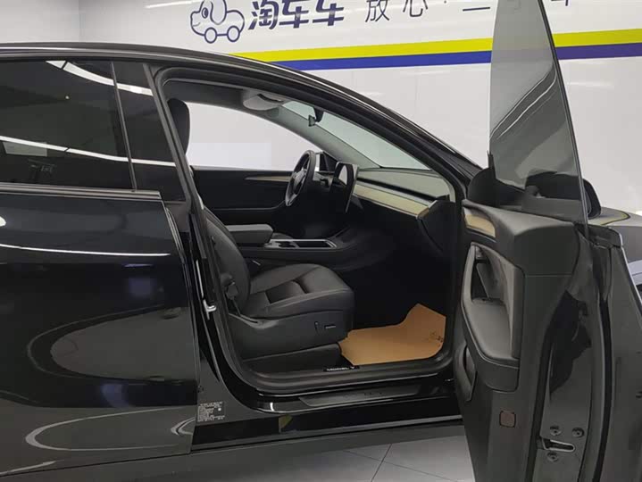 Фото 8 - Tesla Model Y