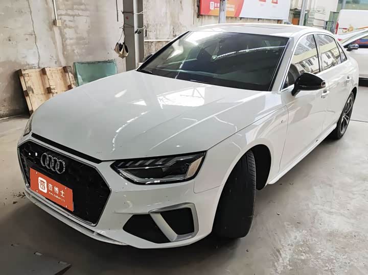 Фото 1 - Audi A4L