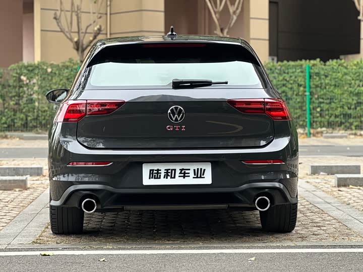 Фото 6 - Volkswagen Golf GTI