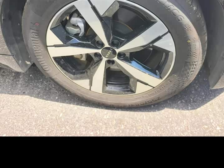 Фото 6 - Zeekr 001