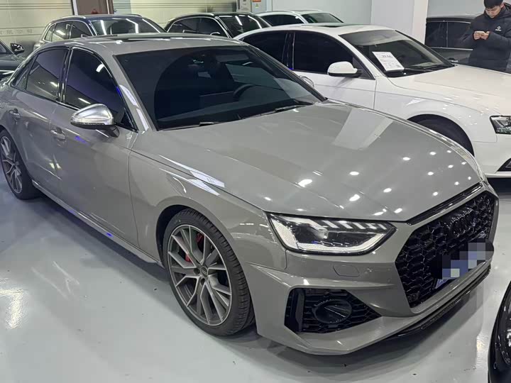 Фото 2 - Audi S4