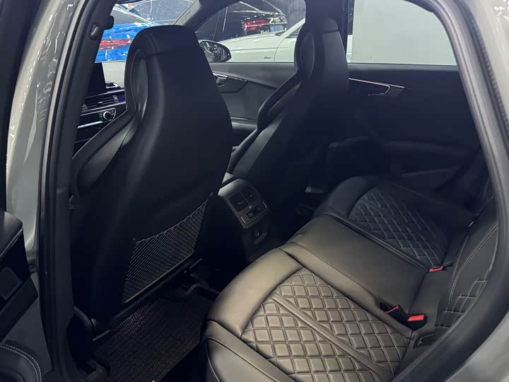 Фото 9 - Audi S4