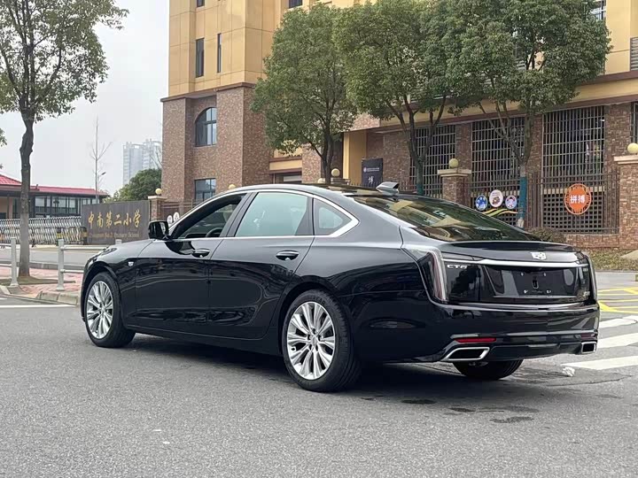 Фото 9 - Cadillac CT6