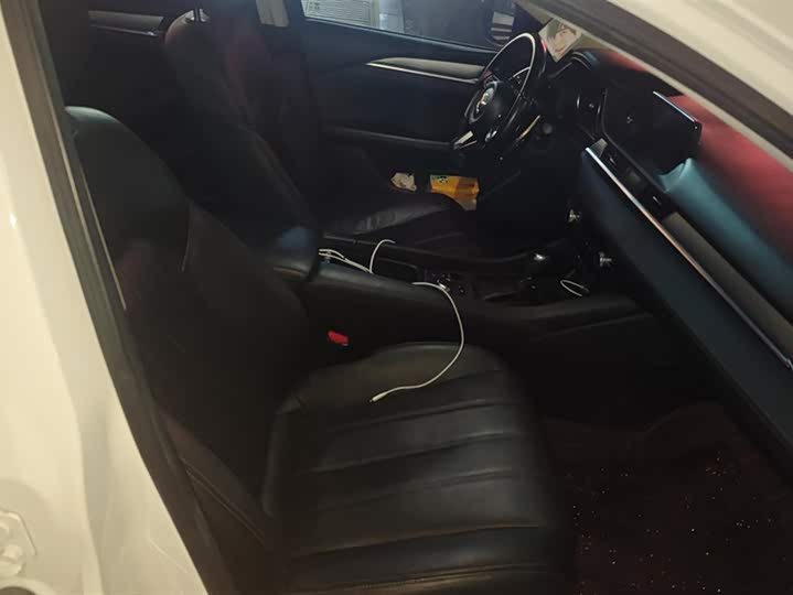 Фото 8 - Mazda Atenza