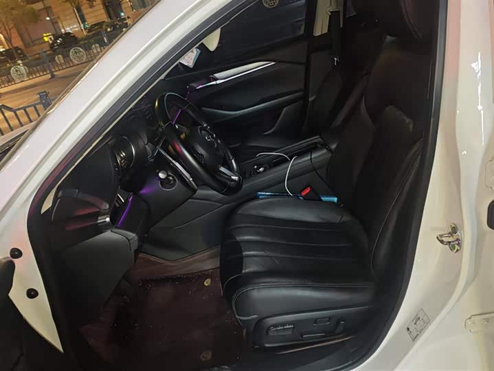 Фото 9 - Mazda Atenza