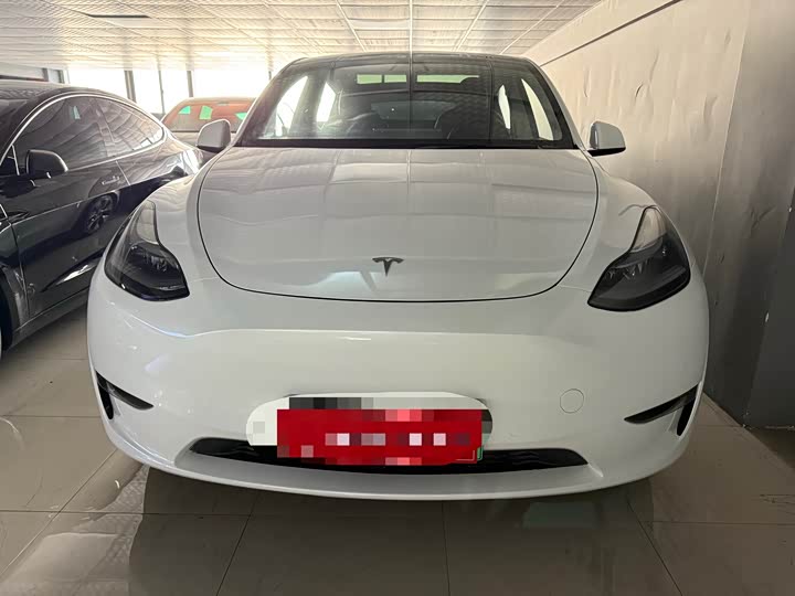 Фото 2 - Tesla Model Y