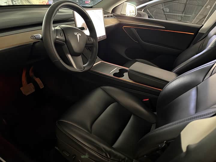 Фото 6 - Tesla Model Y