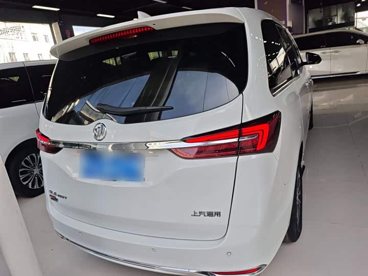 Фото 6 - Buick GL8 ES