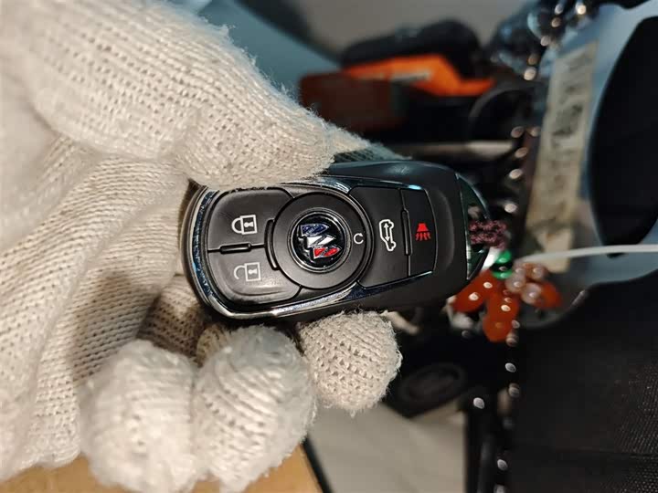 Фото 9 - Buick GL8 ES