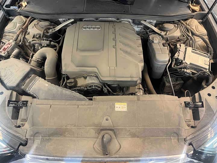 Фото 7 - Audi A6L