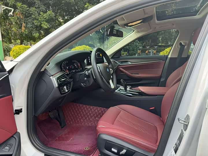 Фото 5 - BMW 5 Series