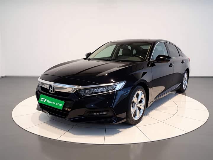 Фото 2 - Honda Accord