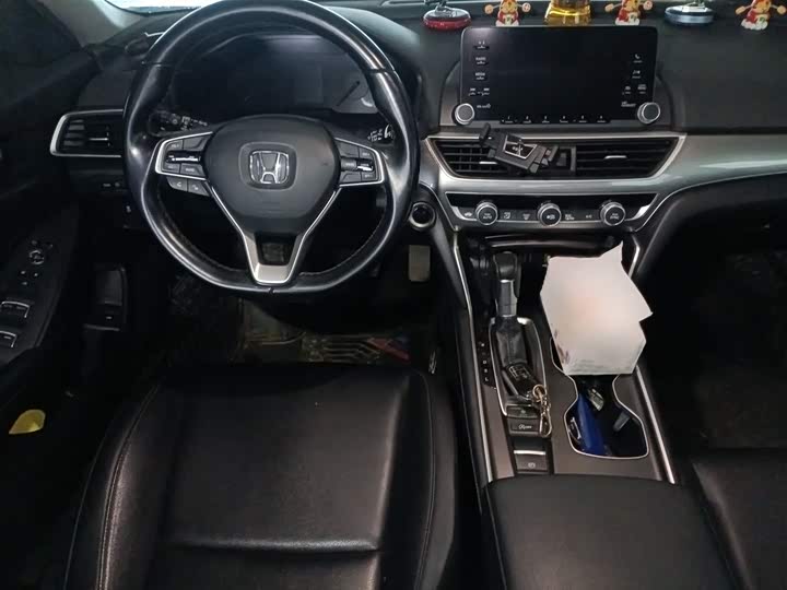 Фото 3 - Honda Accord