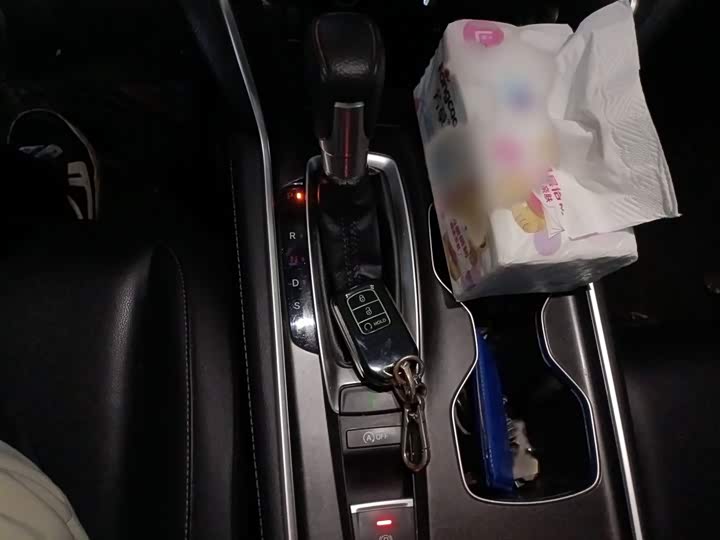 Фото 7 - Honda Accord